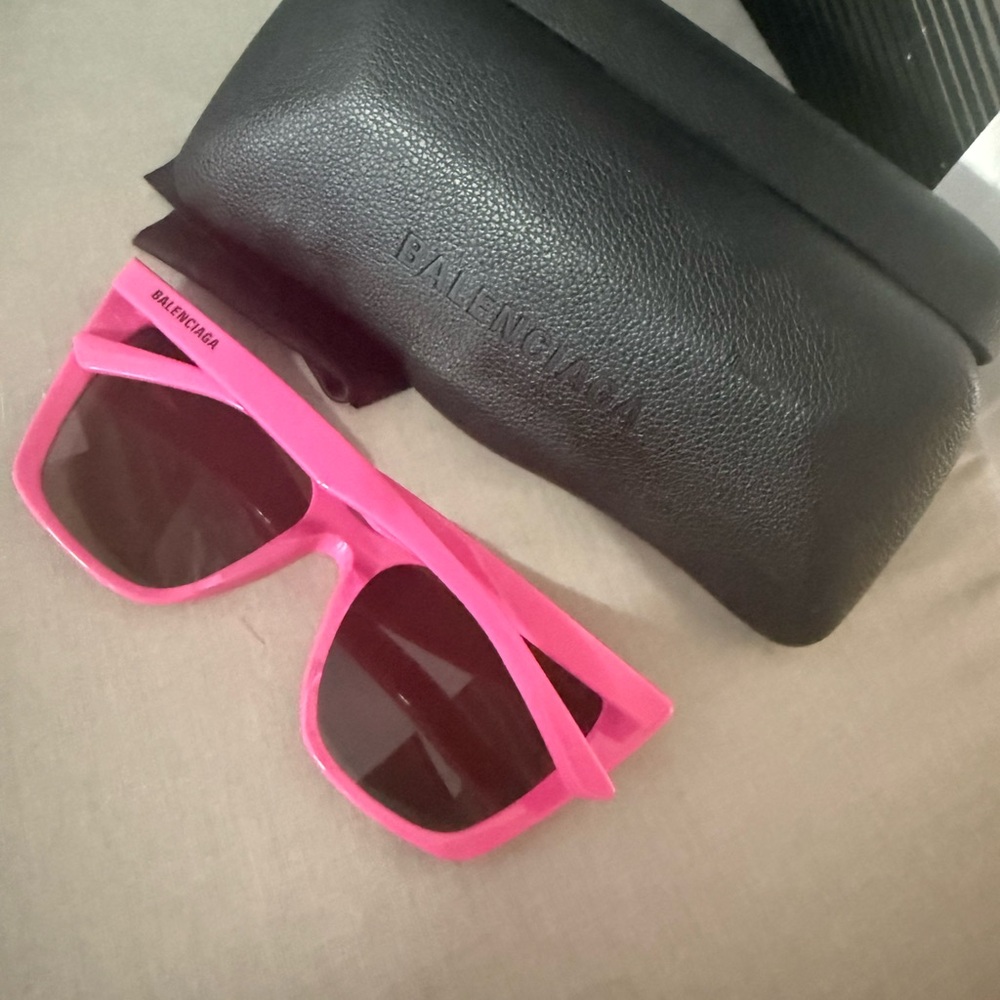 Balenciaga Pink Sunglasses with Black Case - Picture 2 of 4